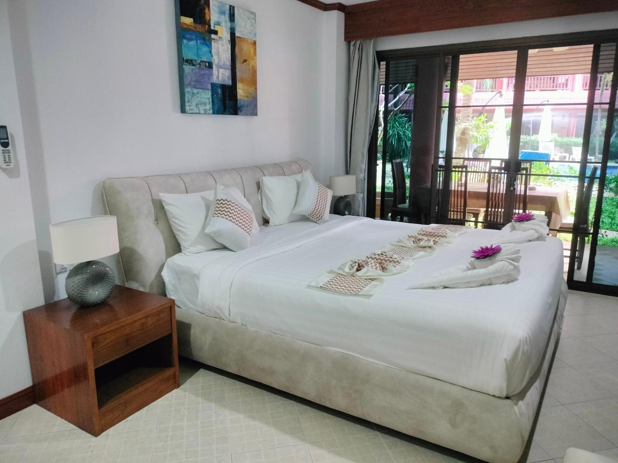 Sai Rougn Apartment Patong Kültér fotó