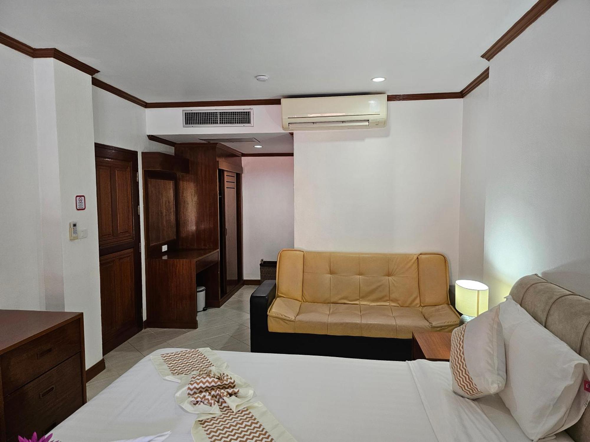 Sai Rougn Apartment Patong Kültér fotó
