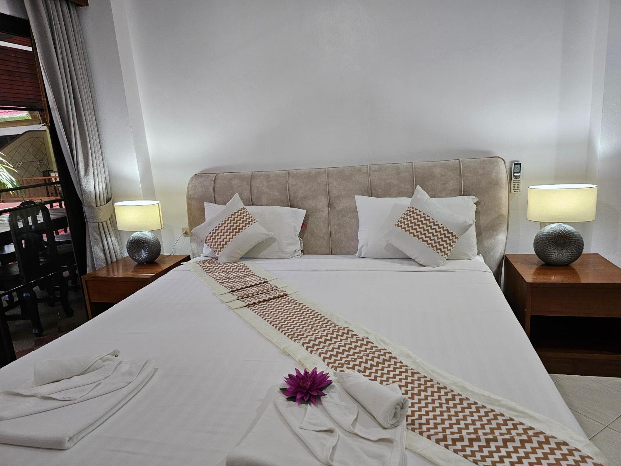 Sai Rougn Apartment Patong Kültér fotó